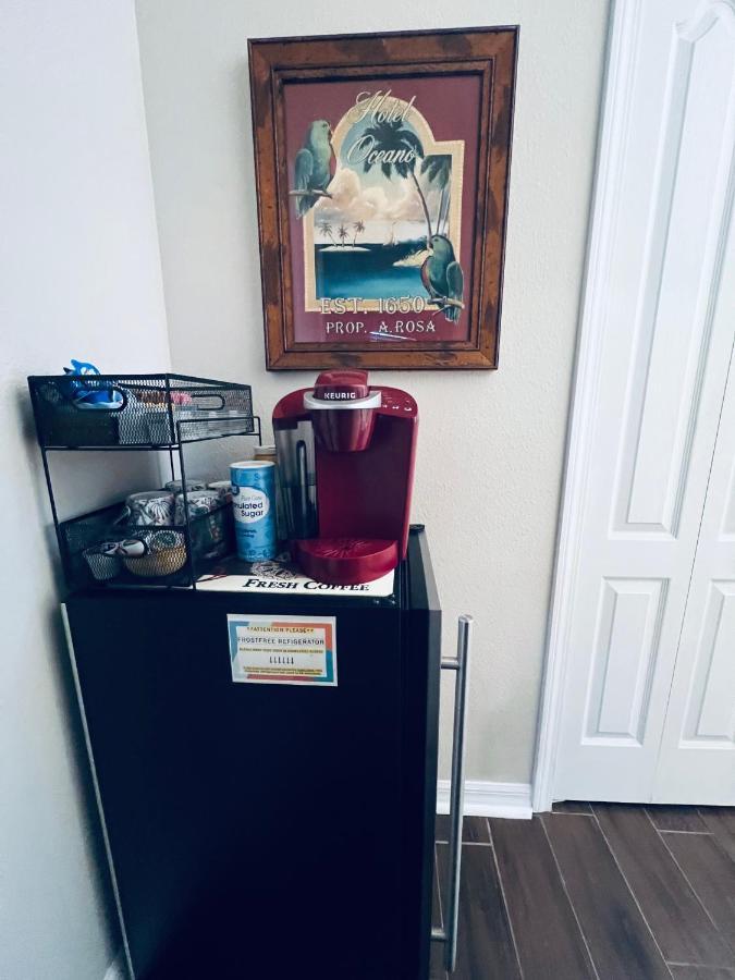 Ruskin Fl Private 2 Bdrm 1 Bath Suite Common Areas Shared With Host And Cat Exterior photo